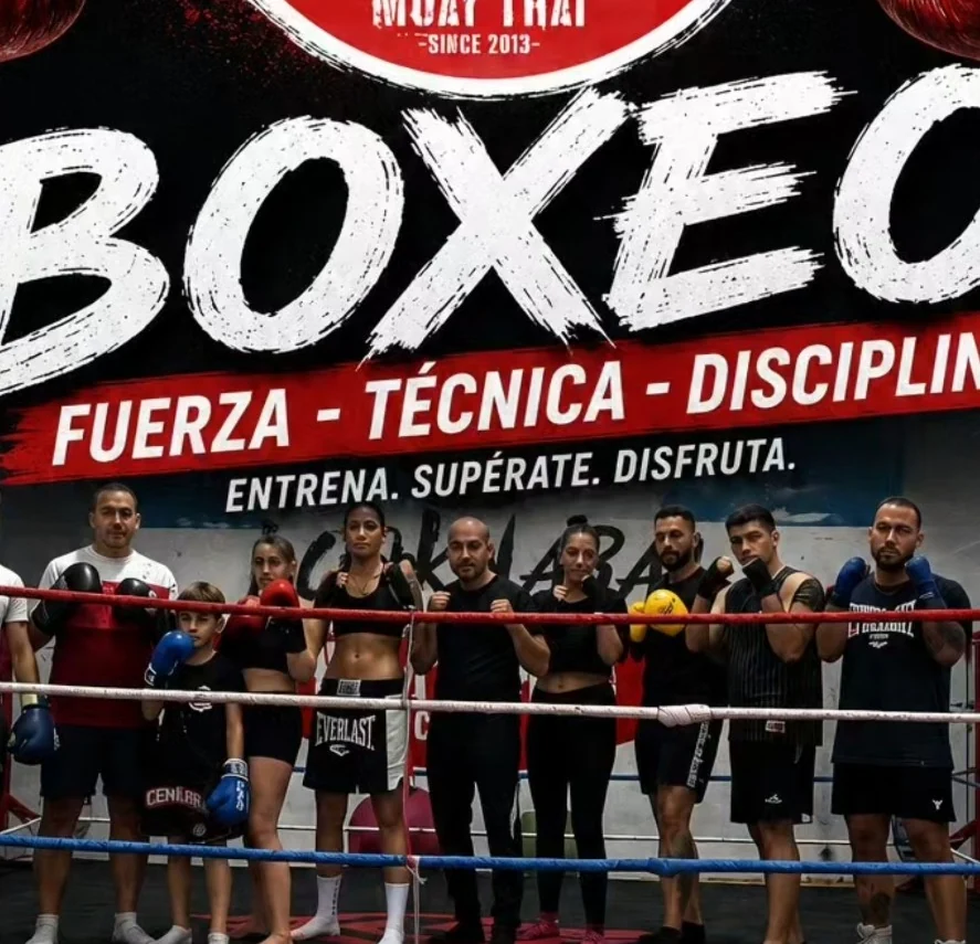 Cartel de boxeo de Looknarai con alumnos y entrenador en el ring